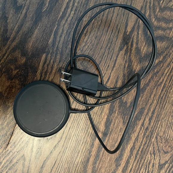 Mophie Wireless Phone Charging Pad - Picture 1 of 2